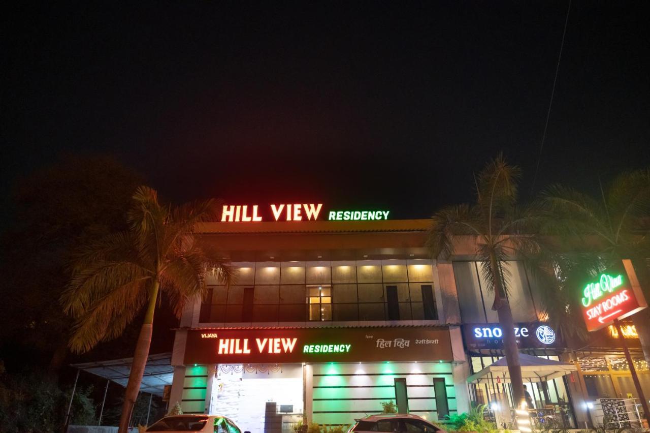 Готель Vijaya Hill View Residency Наві-Мумбаї Екстер'єр фото