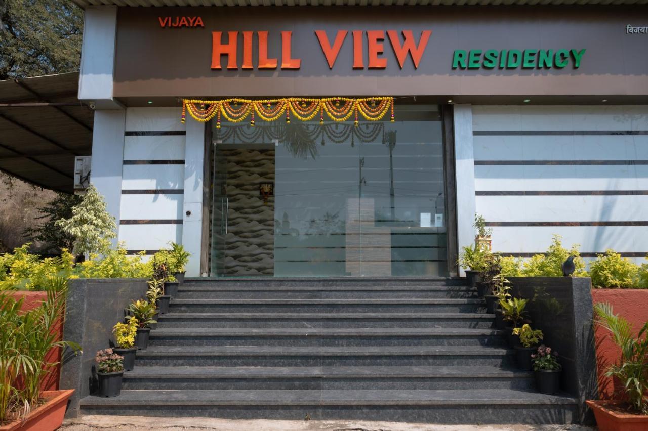 Готель Vijaya Hill View Residency Наві-Мумбаї Екстер'єр фото